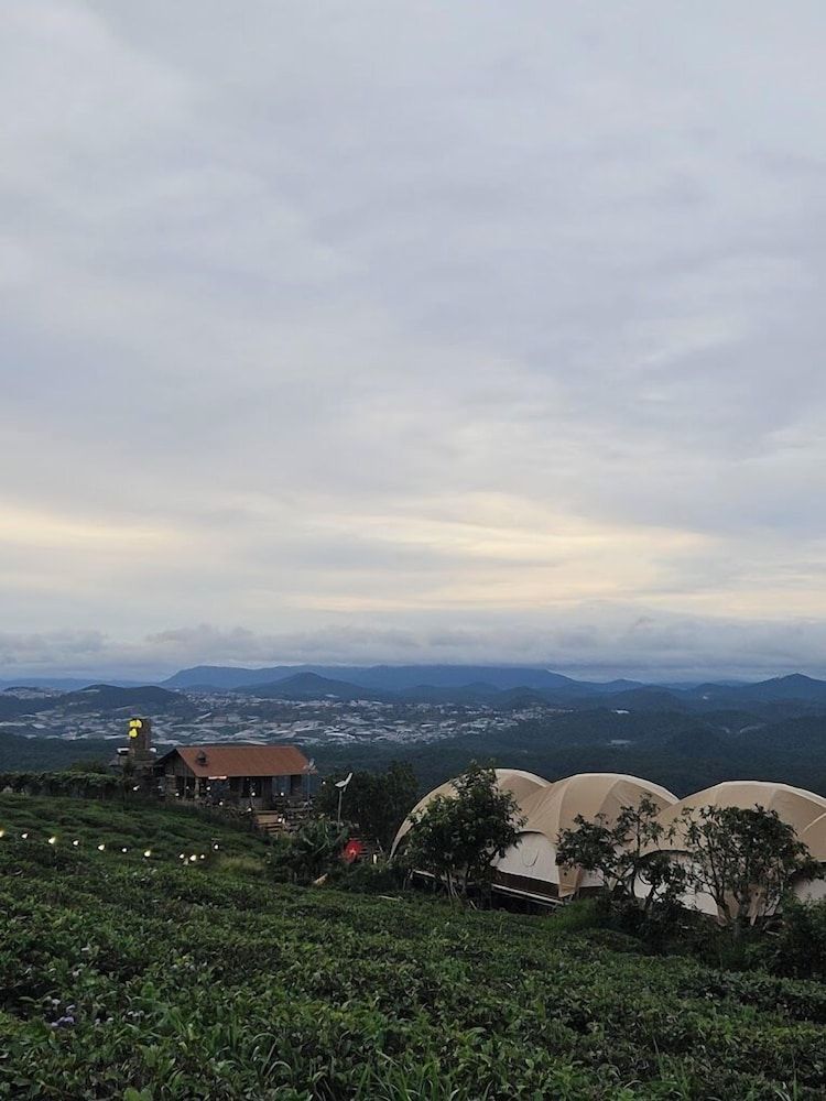 Cloud9 & Cloud View Glamping Family Tent 4