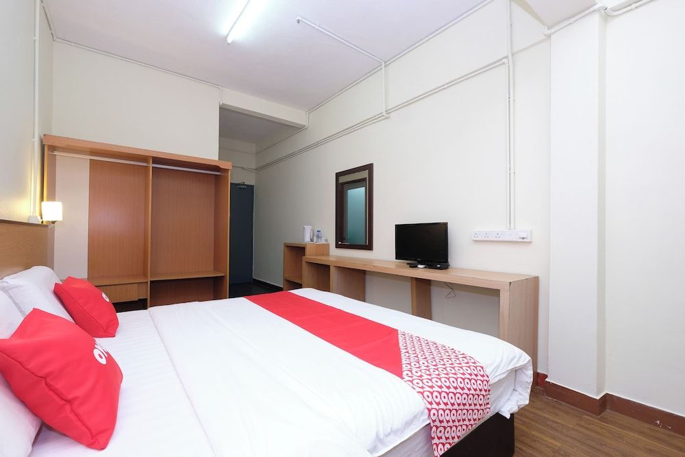 OYO 1105 Hotel 75 Standard King 4