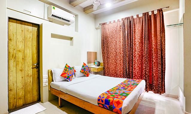 DeluxeRoom