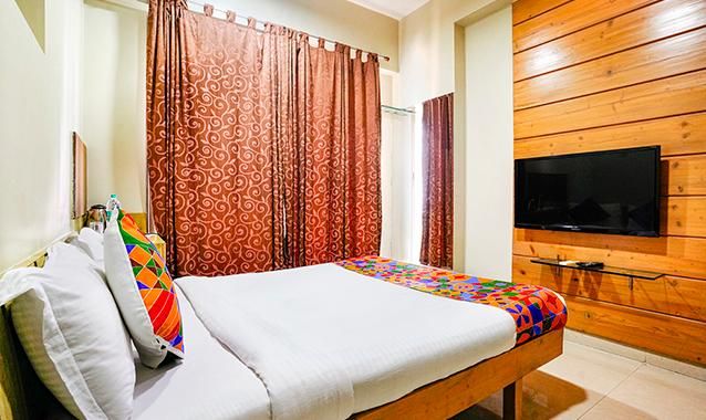 DeluxeRoom