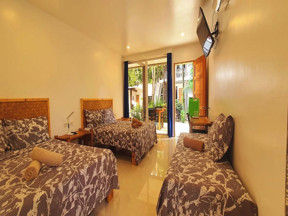 GARDEN BUNGALOW (3 BEDS)