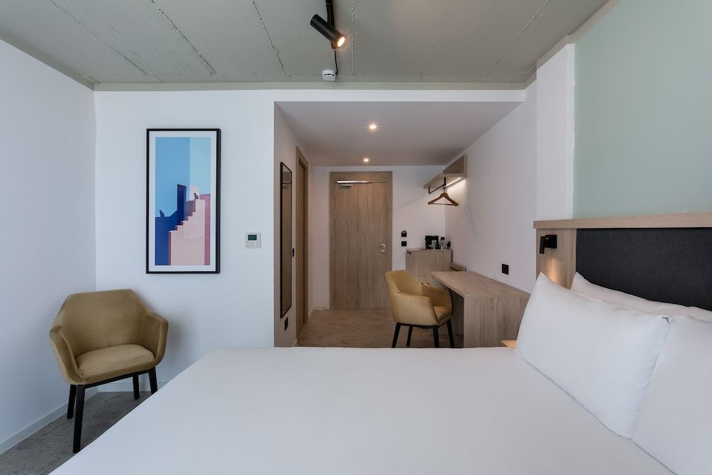 Standard Room, 1 King Bed