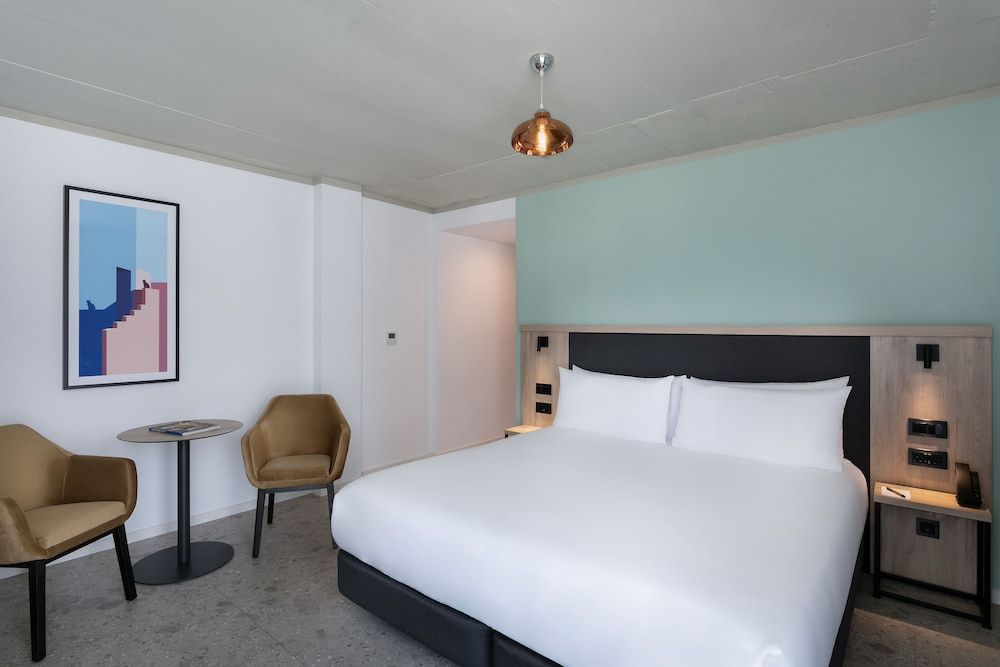 Superior Room, 1 King Bed