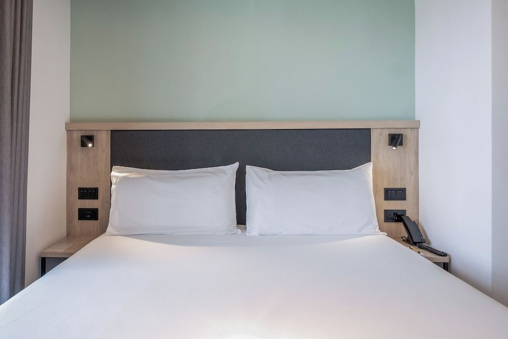 Standard Room, Connecting Rooms