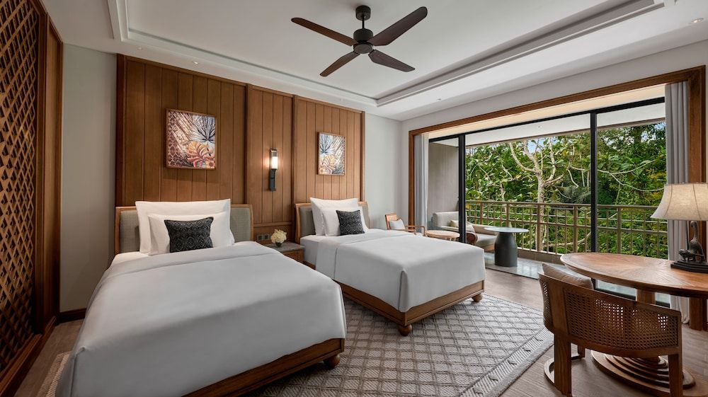 Forest View Room