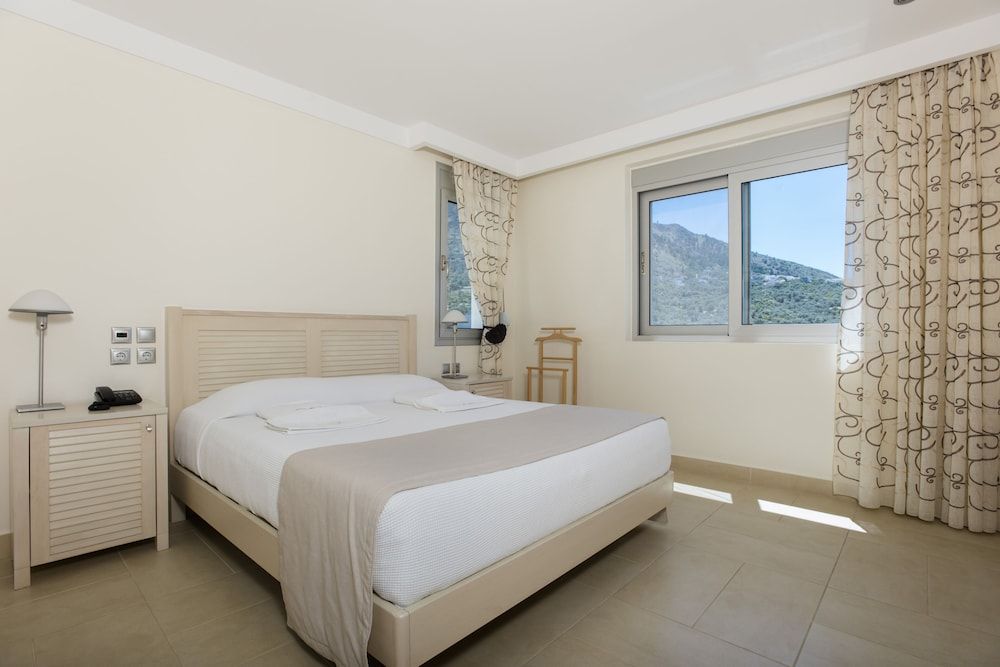 Family Apartment with Mountain View