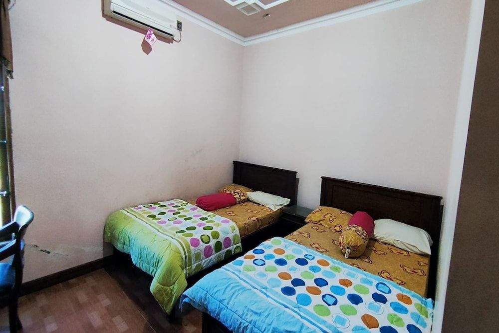 Hotel Bima Standard Twin Room 4