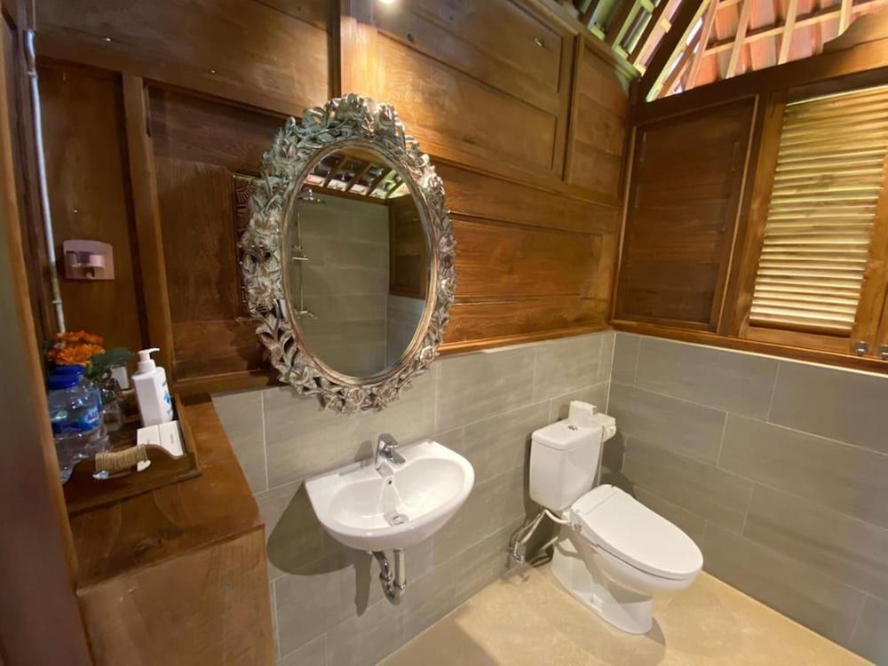 Kubu Sakian Villa Deluxe Double Room, Garden View 14