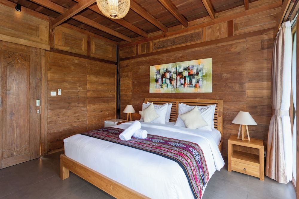 Kubu Sakian Villa Deluxe Double Room, Garden View 8