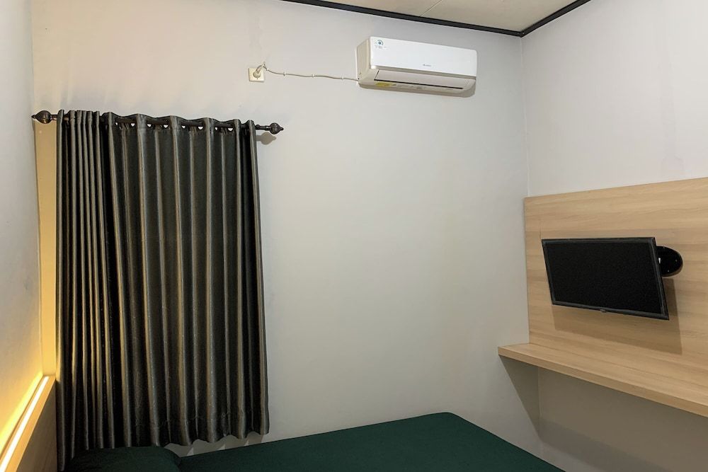 Hotel Merak Indah Superior Double Room 20