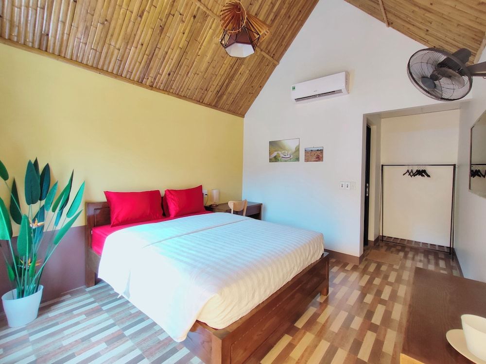 Deluxe Bungalow