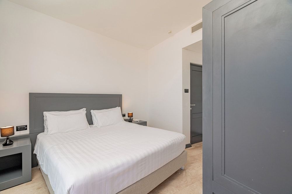 Standard Room (Front Sea View)