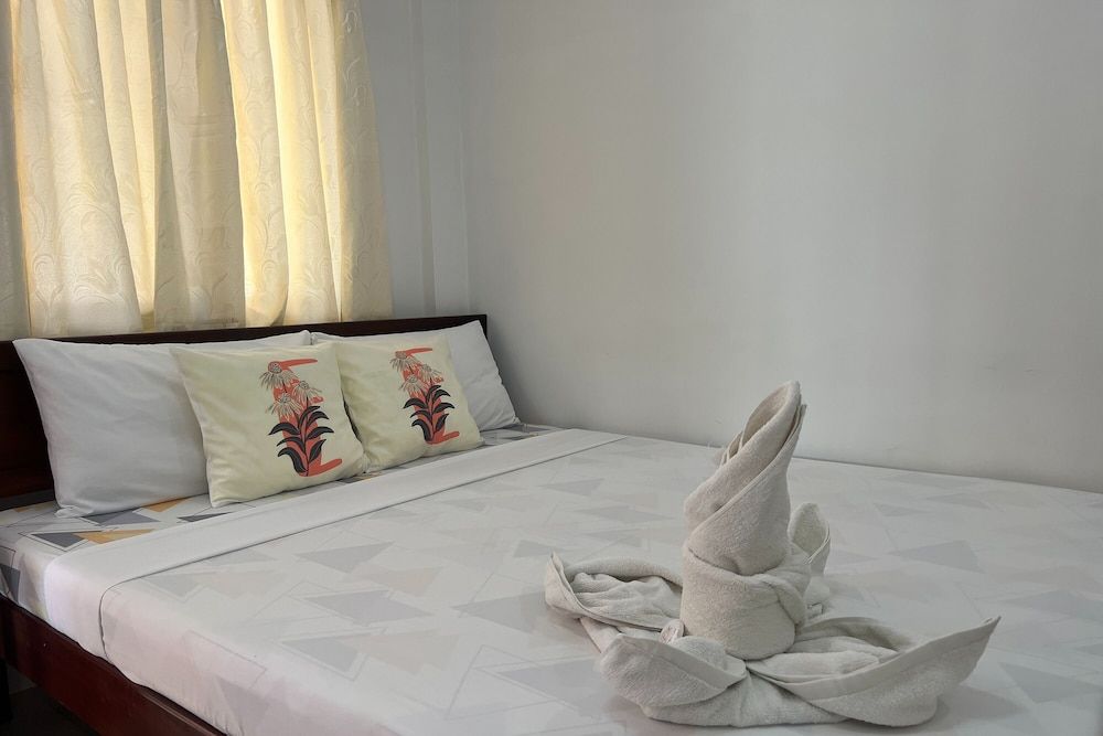 Dinah's Tourist Inn Puerto Princesa Standard Double Room 2