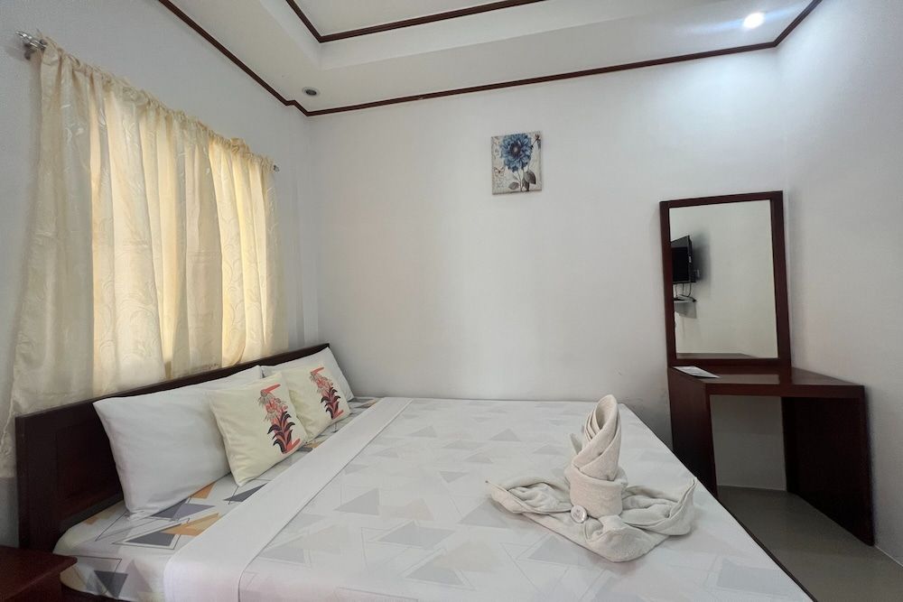 Dinah's Tourist Inn Puerto Princesa Standard Double Room 3