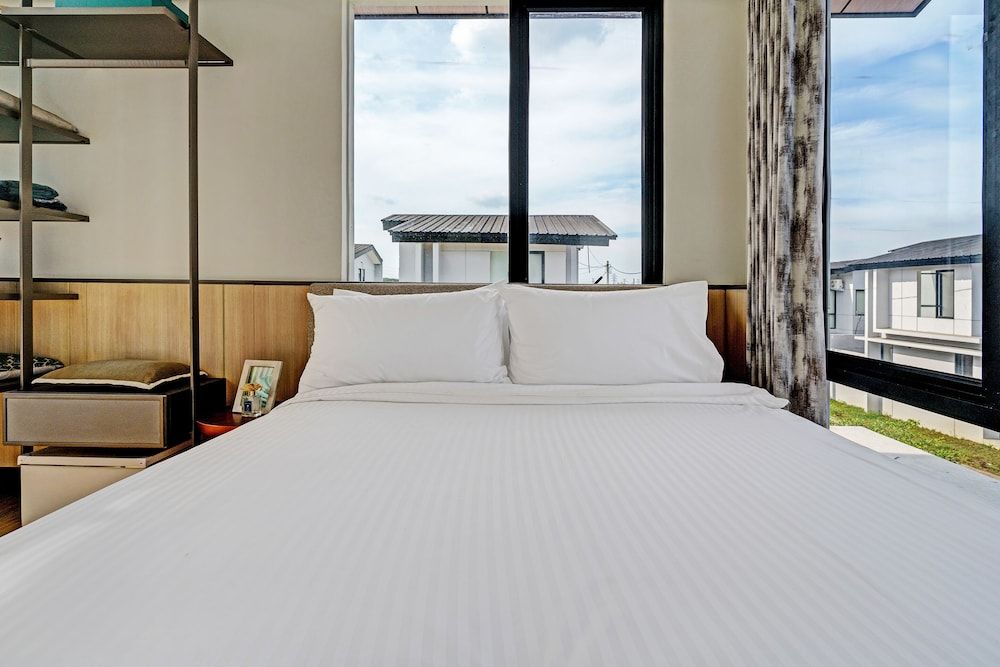 OYO Life 92719 Rolling Hills Residence Karawang