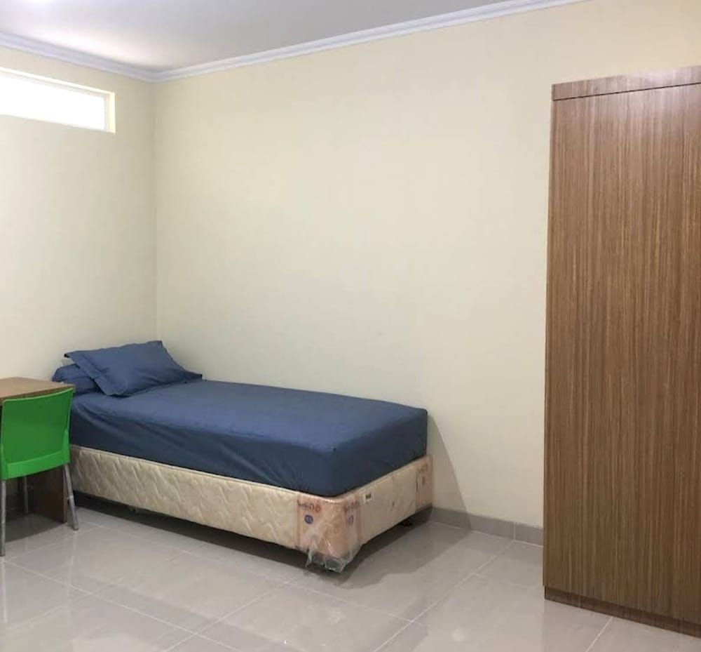 OYO Life 92781 Kost Parung Serab Syariah