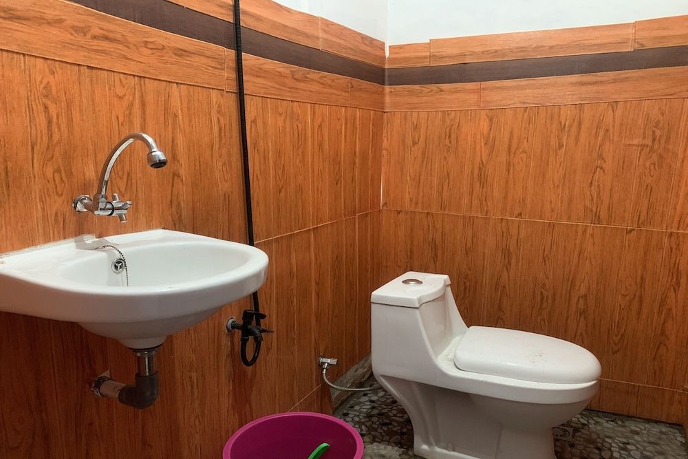 Mozza Guest House Deluxe Double Room 5