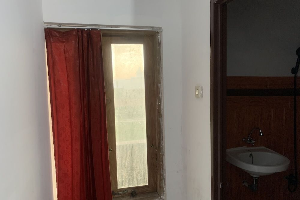 Mozza Guest House Deluxe Double Room 9