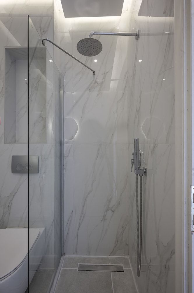 Eleon Suites & Apartments Suite, 1 Bedroom 6