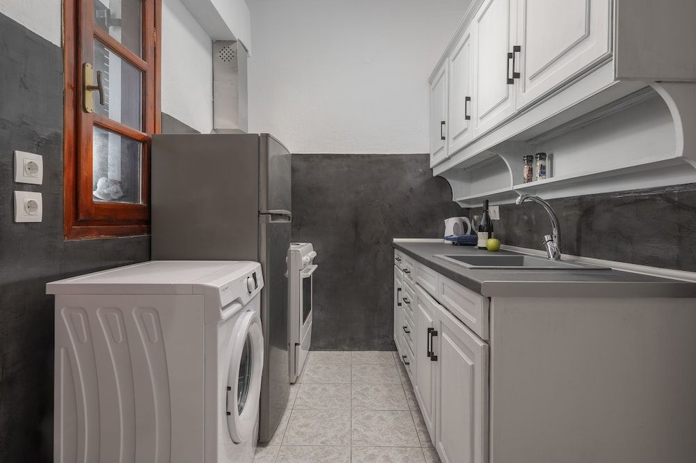 Eleon Suites & Apartments Suite, 2 Bedrooms 11