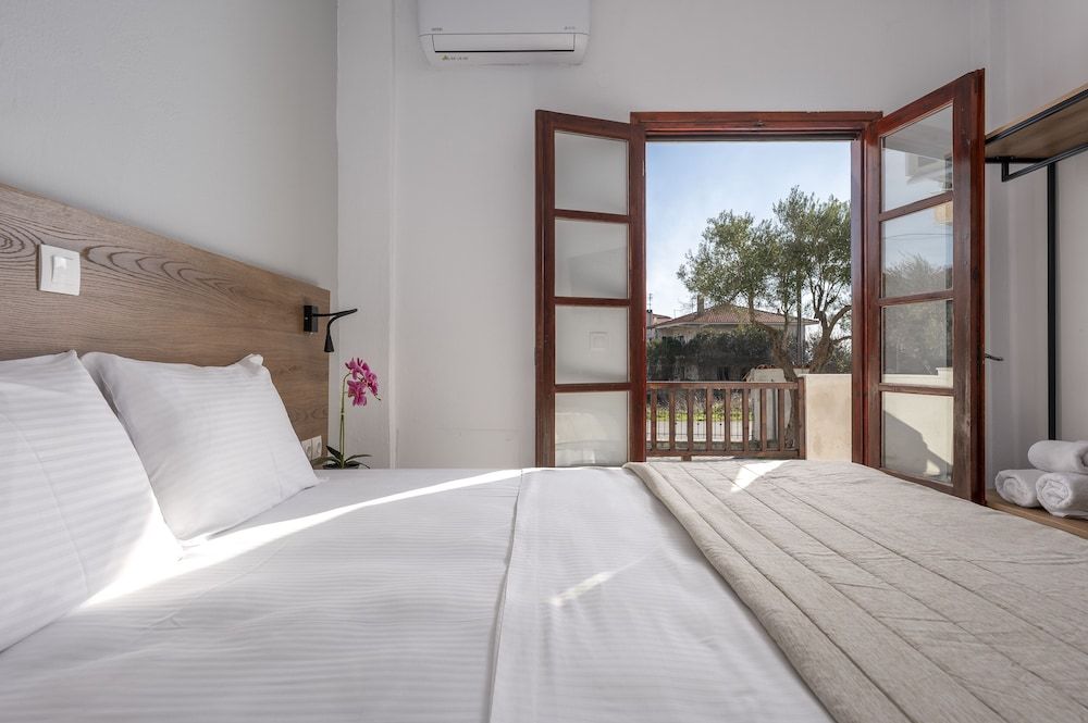 Eleon Suites & Apartments Suite, 2 Bedrooms 3