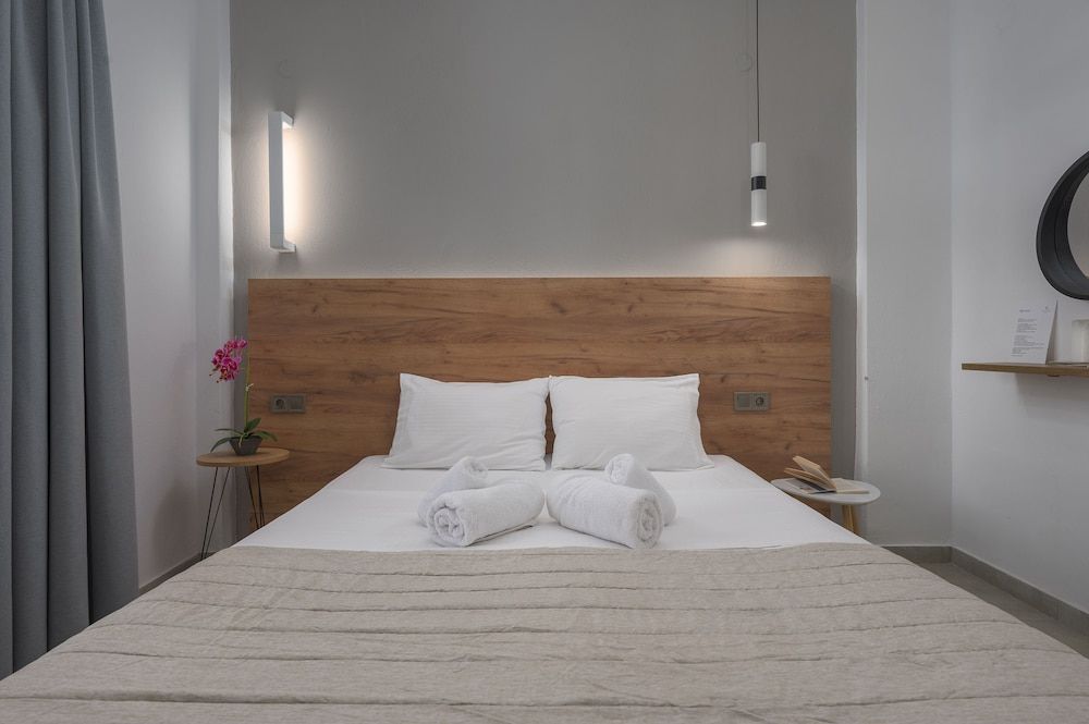 Eleon Suites & Apartments Suite, 1 Bedroom 2