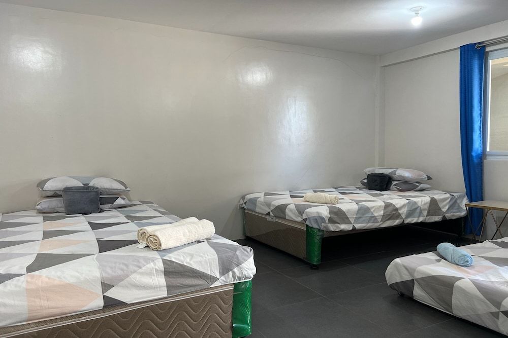 Happy Grey Hotel Vigan Family Double Room 3