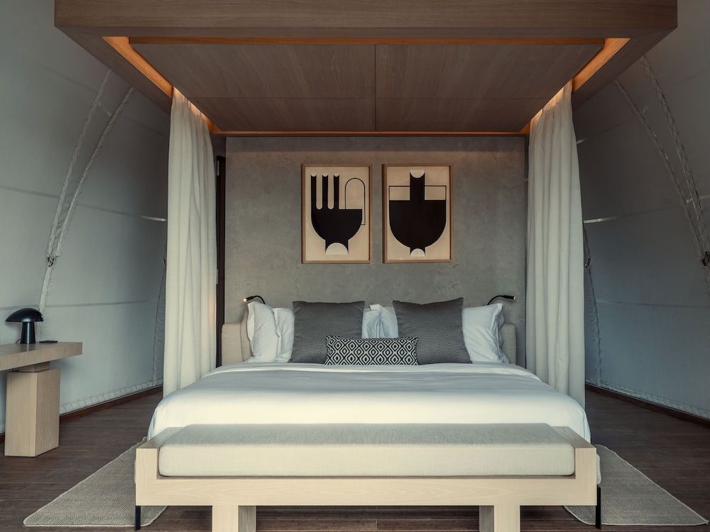Couples Cabana with Plunge Pool