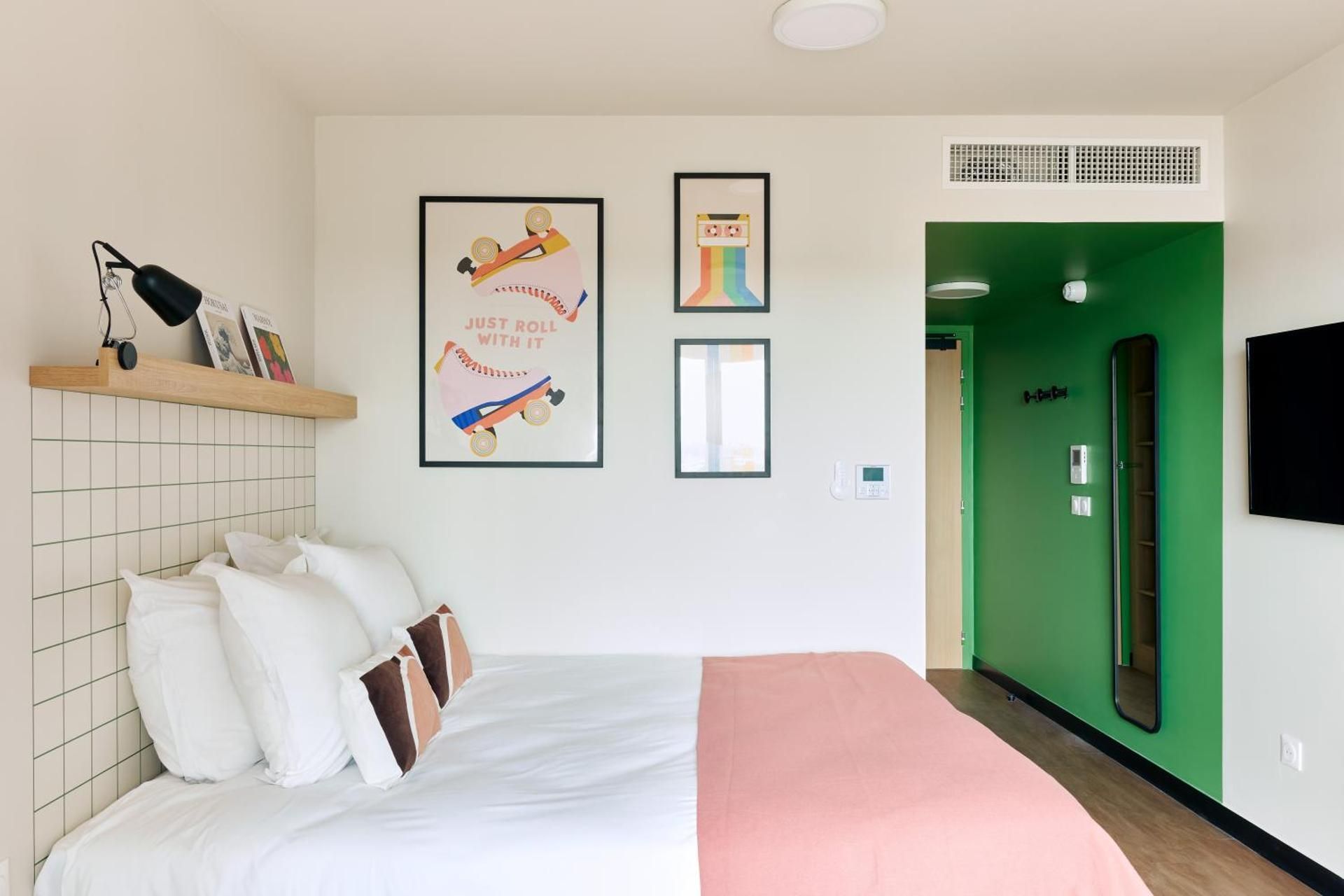 La Room Premium