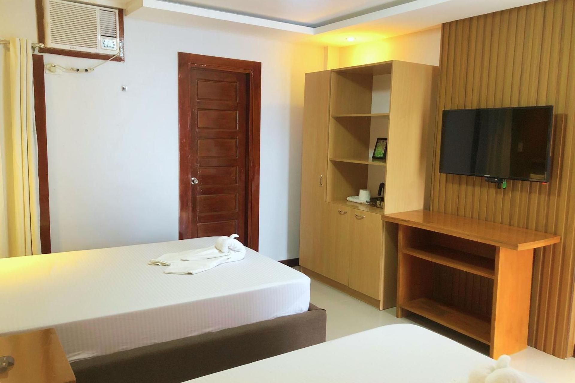 Orient De Galera Beach Resort Twin Room 3