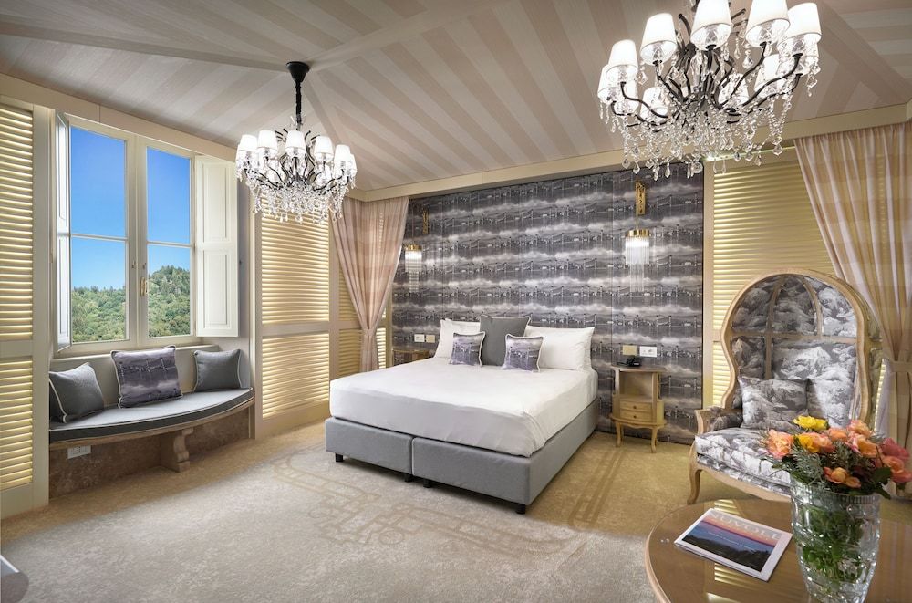 MARLON BRANDO SUITE