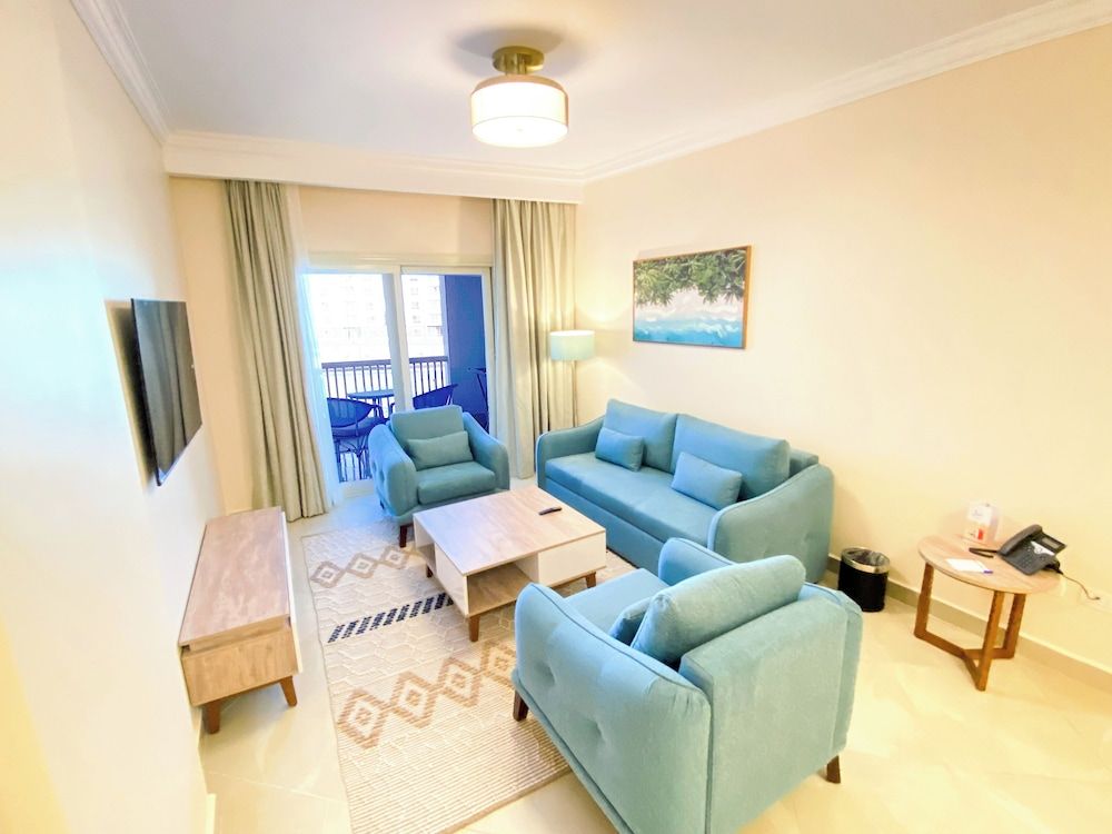 Azur One Eleven - New Alamein Junior Suite, Pool View 9