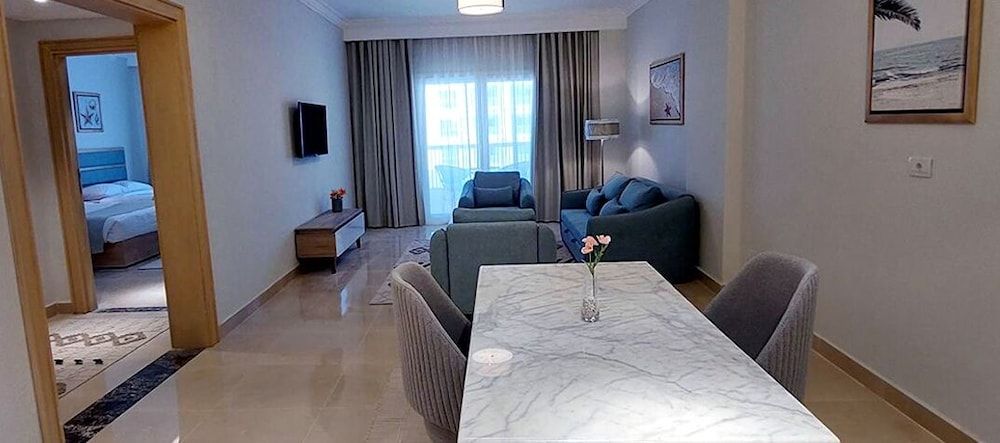 Azur One Eleven - New Alamein Junior Suite, Pool View 4