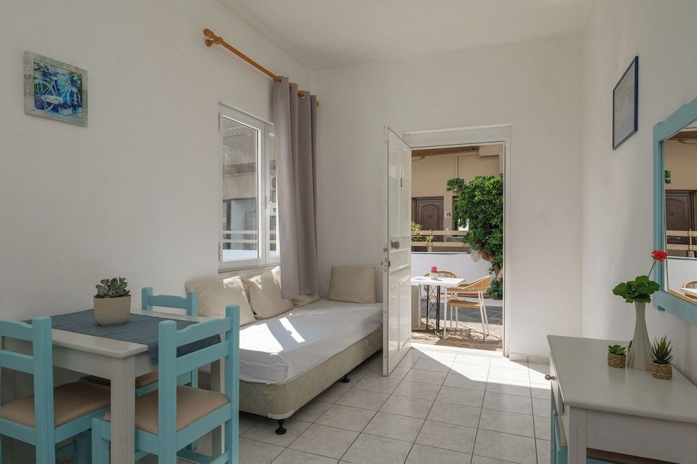 Family Apartment, Pool View