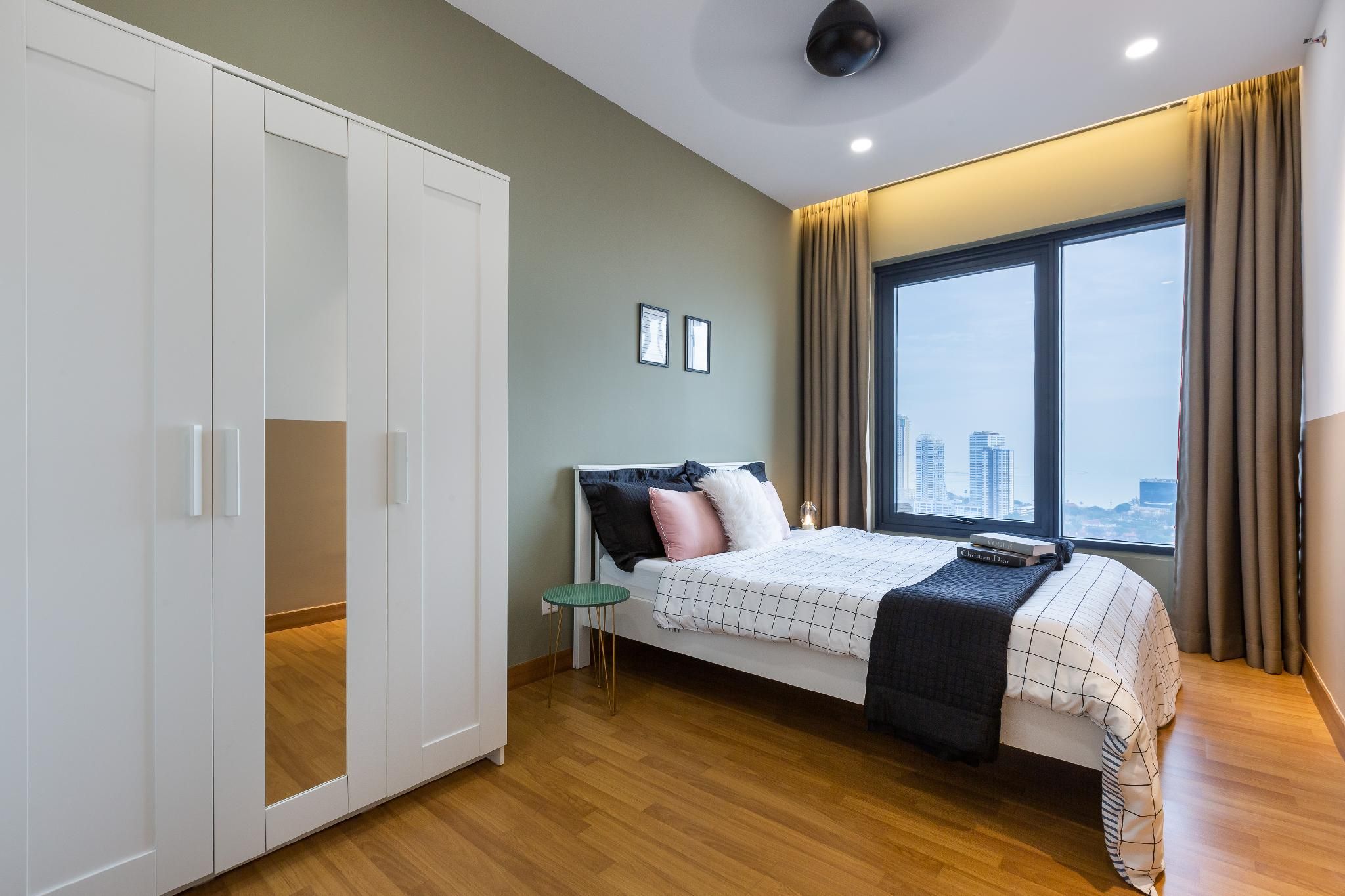 3 Bedroom / 2 Bath Suite