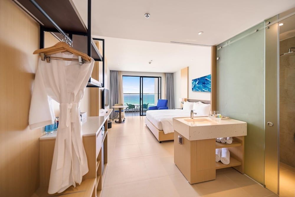 Sunshine Cam Ranh See View Deluxe Room, Beach View 2