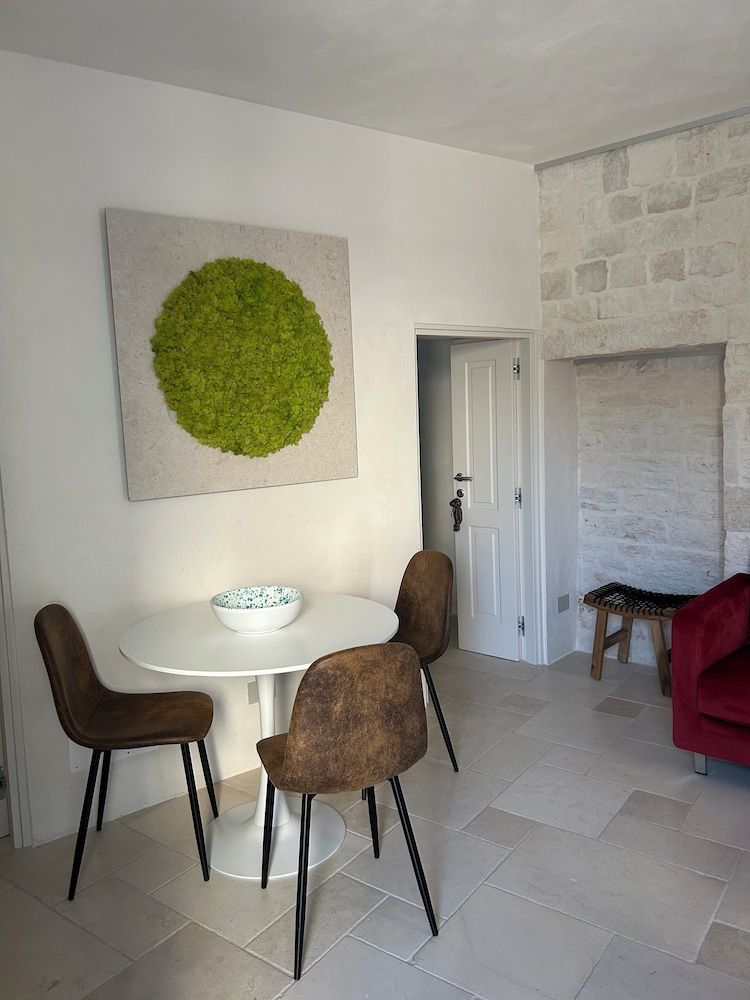 Montesanto 60 Suite & Relax Alberobello Deluxe Suite, Private Bathroom, Courtyard View 8