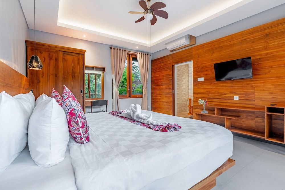 Deluxe Room, 1 King Bed