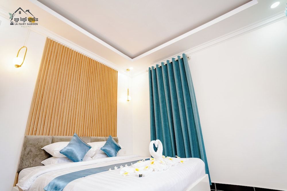 Honeymoon Suite