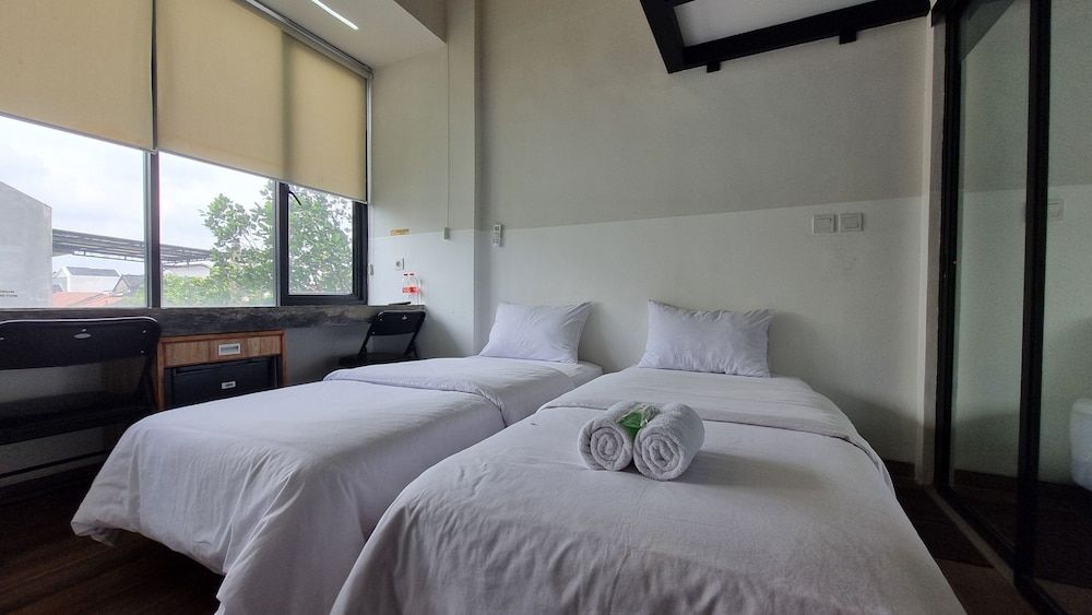 Guest House 555 NKI Superior Twin Room 3