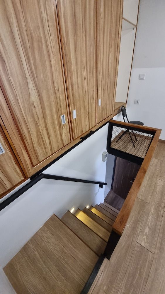 Guest House 555 NKI Executive Duplex