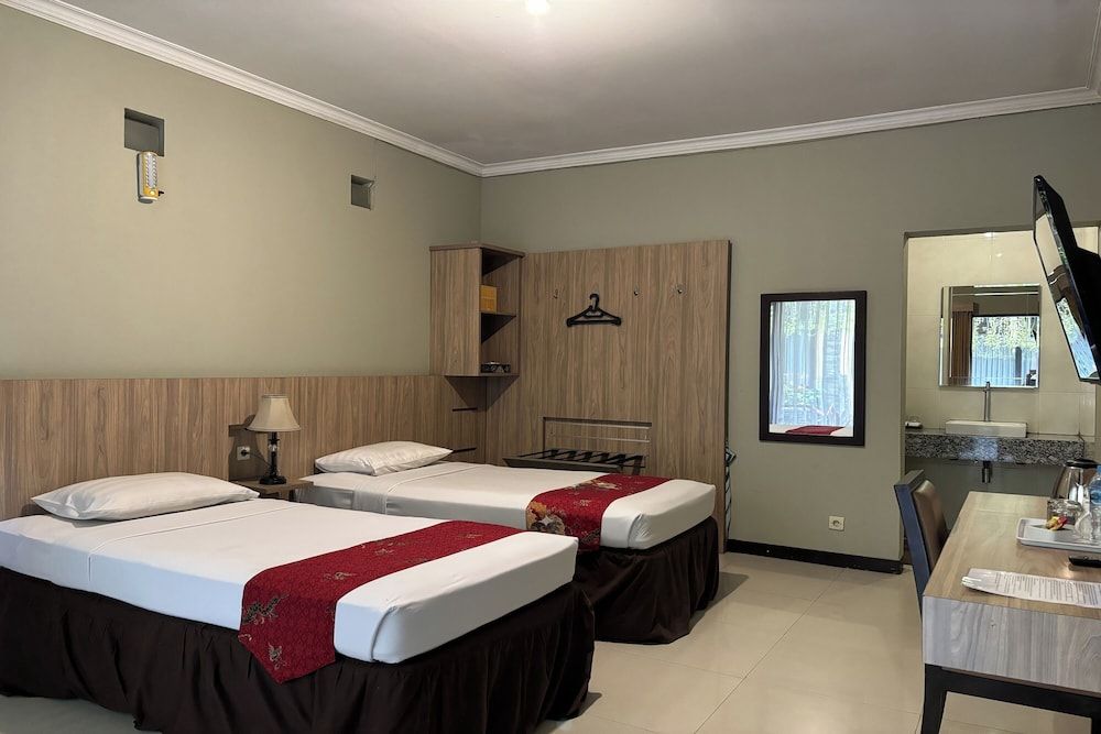 Hotel Pesona Bamboe Lembang Executive Twin Bed Pool Access