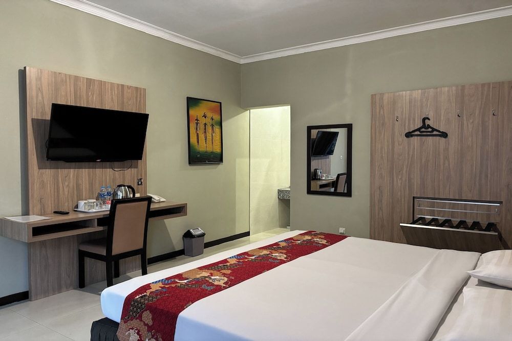 Hotel Pesona Bamboe Lembang Executive King Bed Pool Access