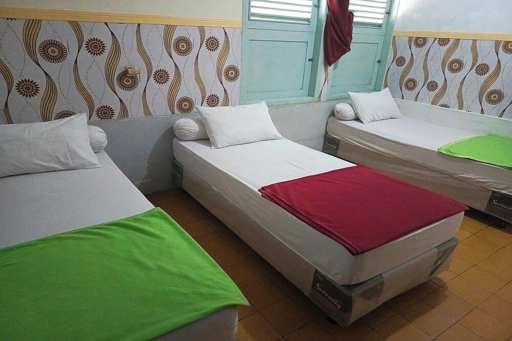 Surga Family House Standard Villa, 4 Bedrooms 5