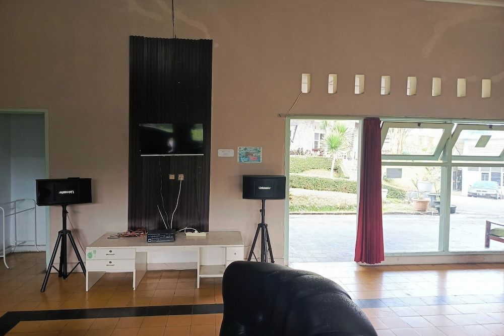 Surga Family House Standard Villa, 4 Bedrooms 8