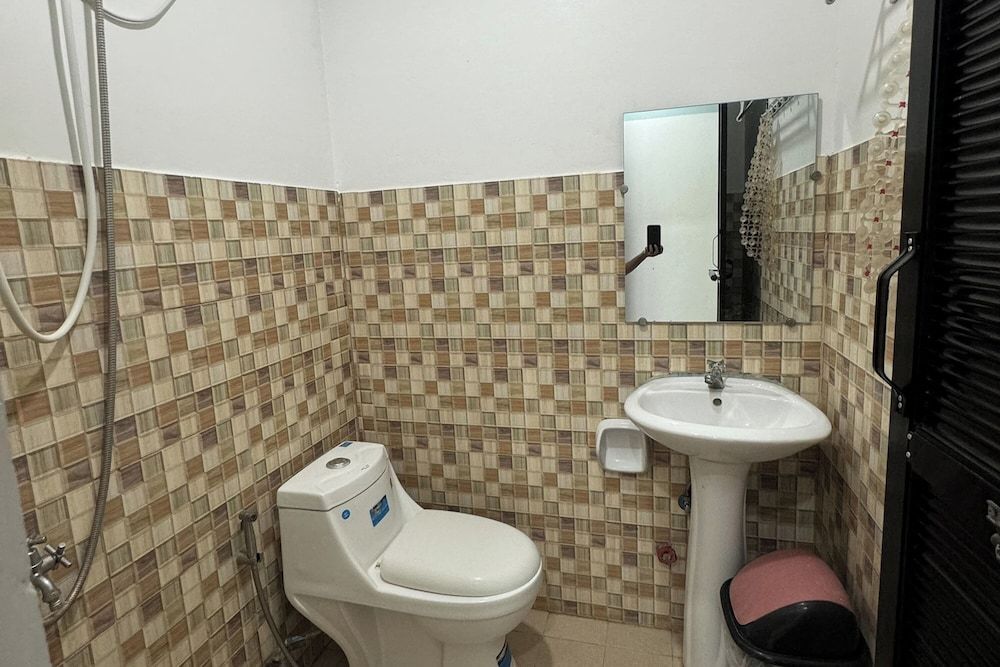 EC Hotel near Laoag Airport Standard Double Room 4