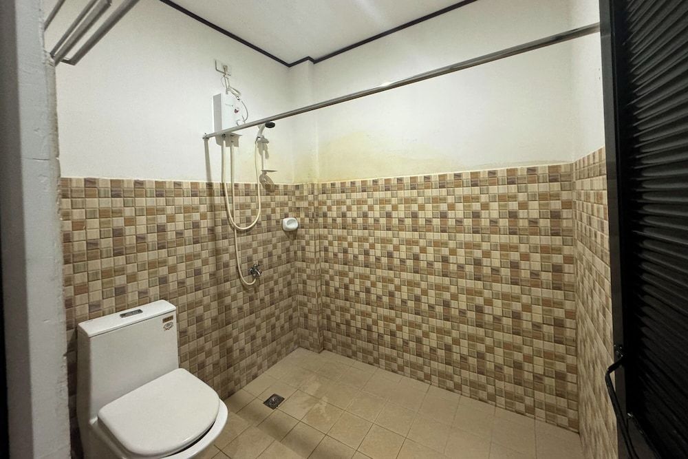 EC Hotel near Laoag Airport Family Room 3