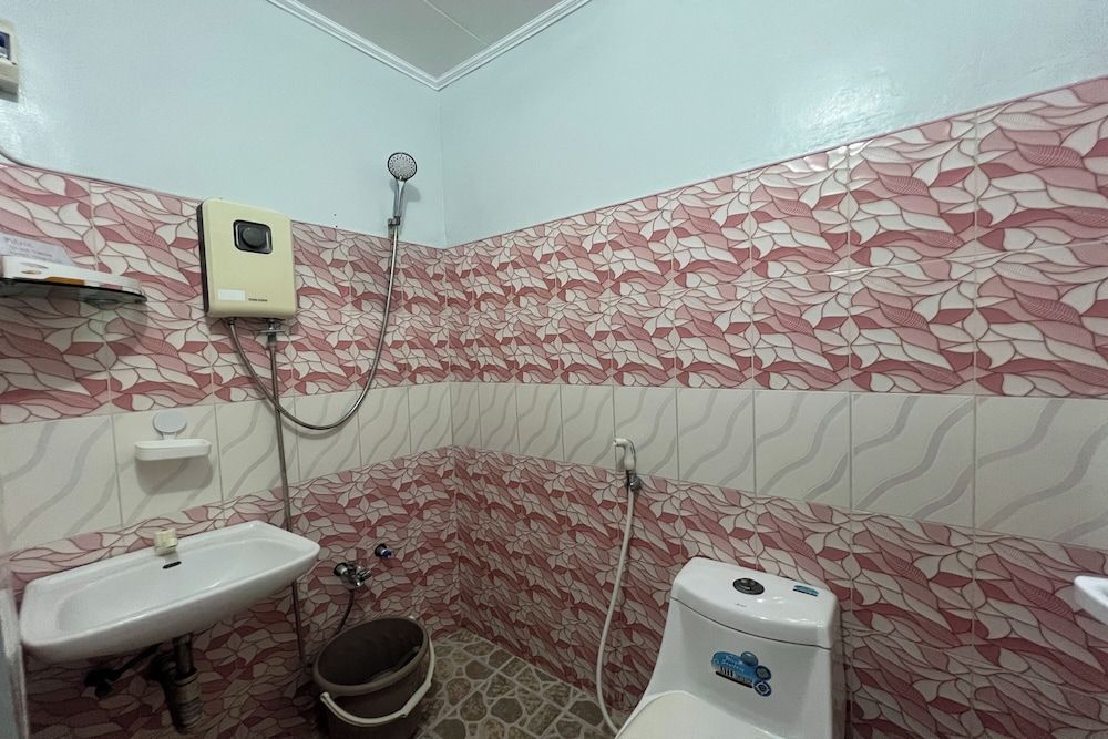 FNT Transient House near Hundred Islands Family Double Room 7