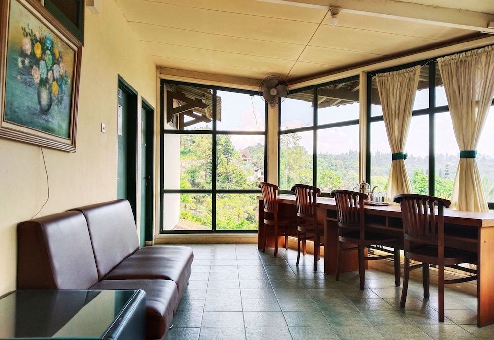 Hotel Grand Astoeti Standard Double Room 5