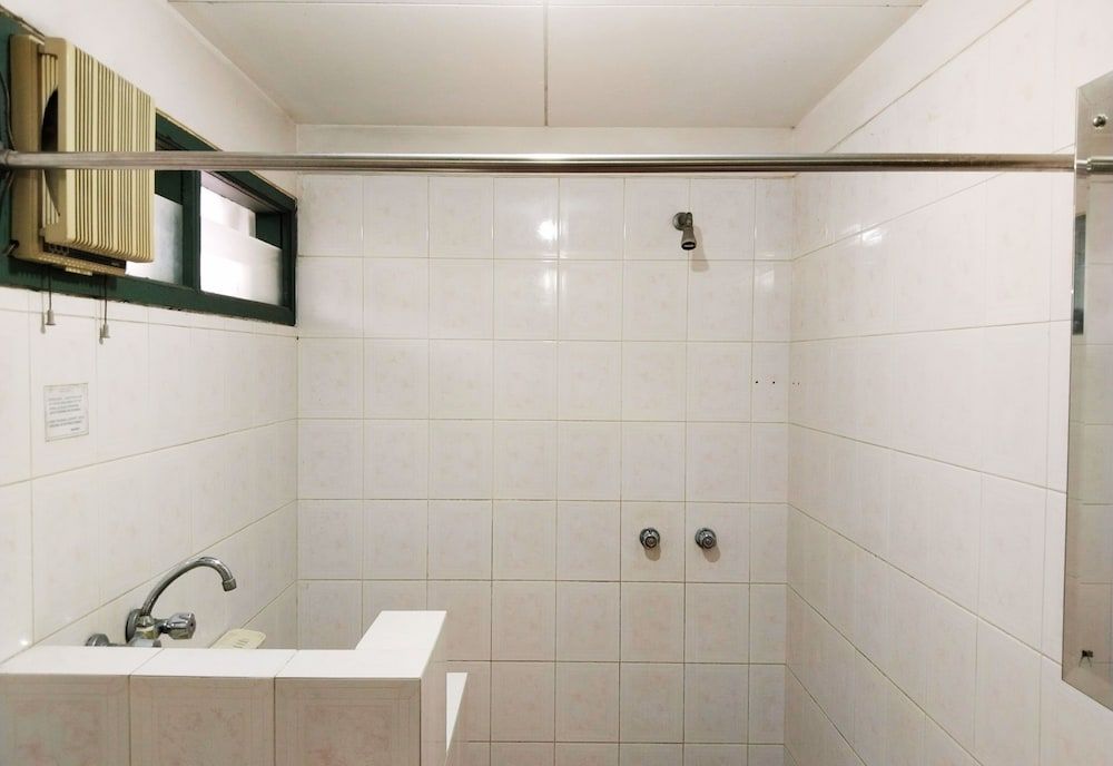 Hotel Grand Astoeti Family Room 8